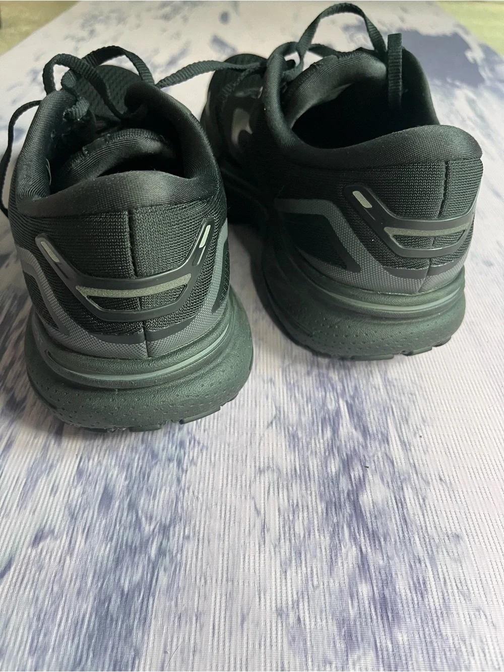 Brooks Running Shoes Womens 9 B Ghost 15 Sneakers Black Lace Up